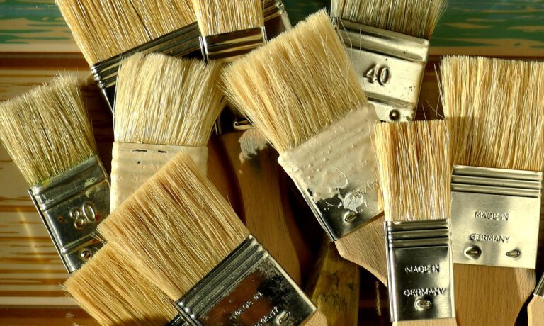 clean paintbrushes, bristle paintbrushes, painting tools